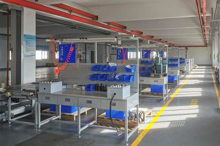 Atelier-d"assemblage-de-produits-de-qualit&eacute;-nucl&eacute;aire