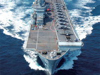  Navires de guerre et navires navals 